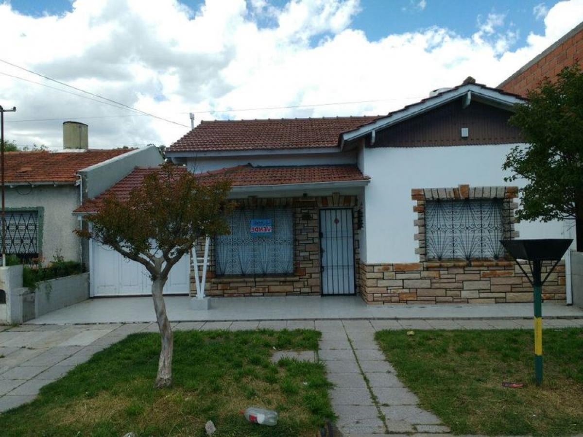 3 bedrooms House in Mar del Plata, Argentina No. 82174