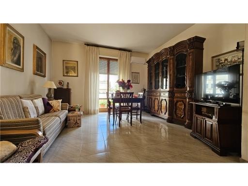 Apartamento de 4 habitaciónes en Empoli, Italy No. 38310