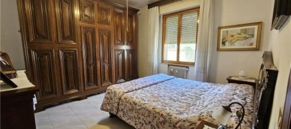 Apartamento de 4 habitaciónes en Empoli, Italy No. 38310 12