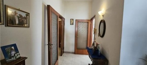 Apartamento de 4 habitaciónes en Empoli, Italy No. 38310 10