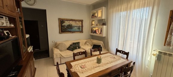 3 rooms Apartment in Certaldo, Italy No. 251242 2