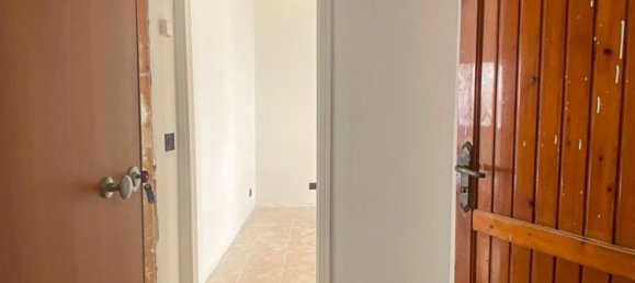 Квартира с 2 комнатами в Таранто, Италия № 197308 13