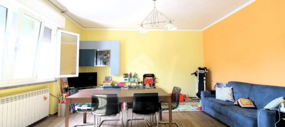 3 bedrooms Apartment in San Prospero, Italy No. 380463 3