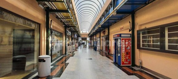 1 room Commercial property in Lendinara, Italy No. 55191 3