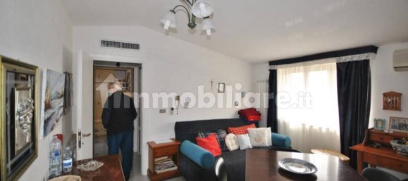 4-salle Appartement à Luras, Italy No. 365183 6