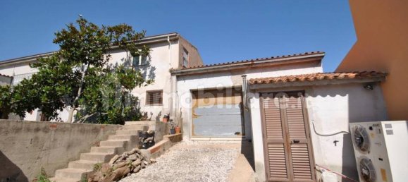 4-salle Appartement à Luras, Italy No. 365183 19