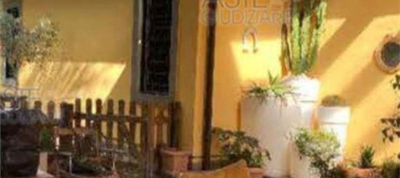 4 rooms House in Rome, Italy No. 191414 8