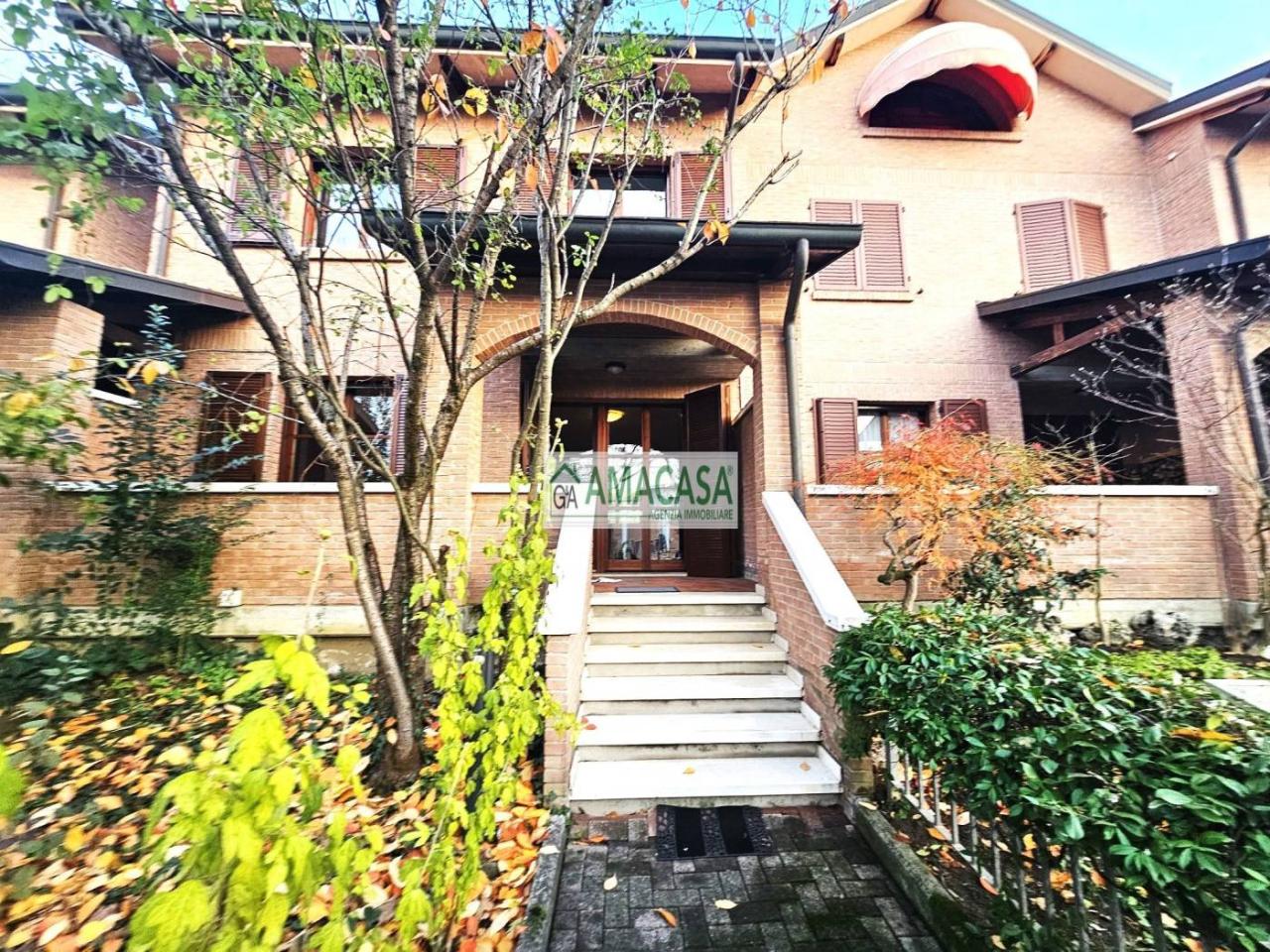 4 rooms House in Casalgrande, Italy No. 37584