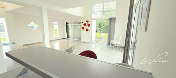 3 bedrooms House in Seine-Maritime, France No. 361553 6