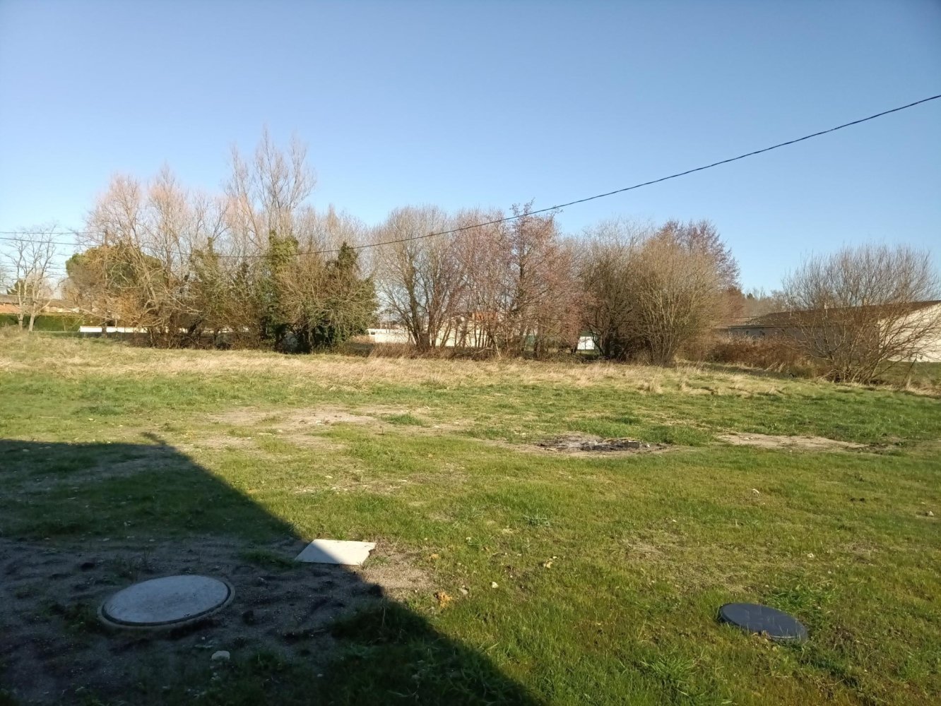  Land in Etauliers, France No. 105921