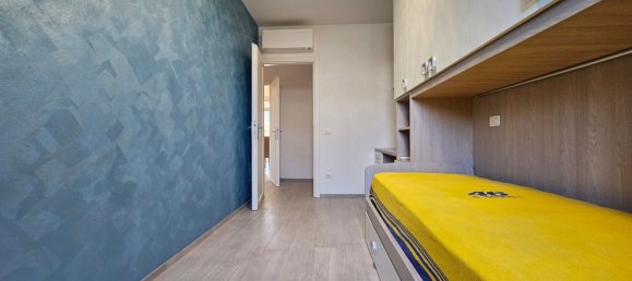 3-salle Appartement à Sirmione, Italy No. 143923 10