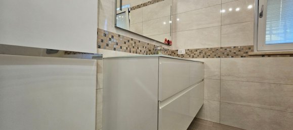 3-salle Appartement à Sirmione, Italy No. 143923 17