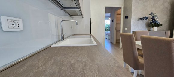 3-salle Appartement à Sirmione, Italy No. 143923 6