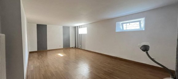 3 bedrooms House in Chartres, France No. 60510 14