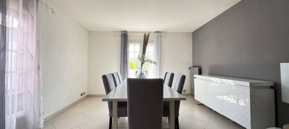 3 bedrooms House in Chartres, France No. 60510 5