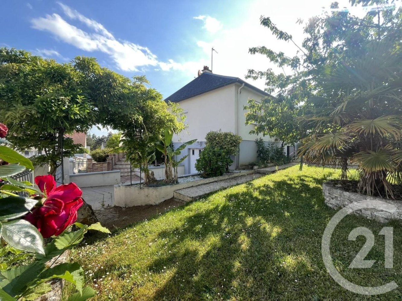 3 bedrooms House in Chartres, France No. 60510