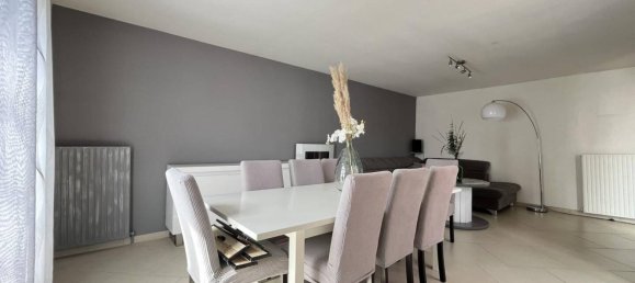 3 bedrooms House in Chartres, France No. 60510 4