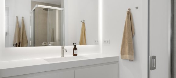 5 bedrooms Villa in Marbella, Spain No. 49826 31