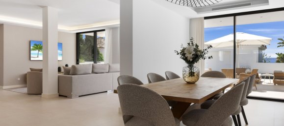 5 bedrooms Villa in Marbella, Spain No. 49826 16