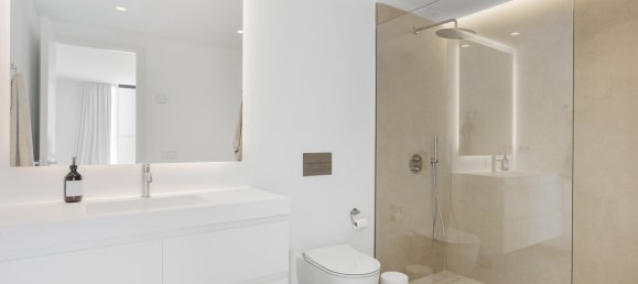 5 bedrooms Villa in Marbella, Spain No. 49826 38