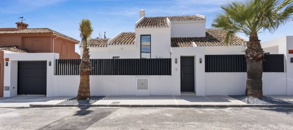 5 bedrooms Villa in Marbella, Spain No. 49826 5