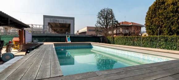 7 rooms Villa in San Mauro Torinese, Italy No. 263526 4