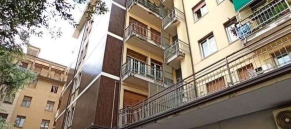 4 rooms Apartment in Varese, Italy No. 5457 3