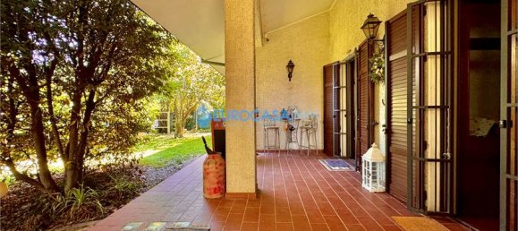 6 غرف نوم فيلا في Rolo, Italy رقم 61254 41