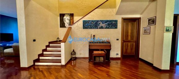 6 غرف نوم فيلا في Rolo, Italy رقم 61254 47