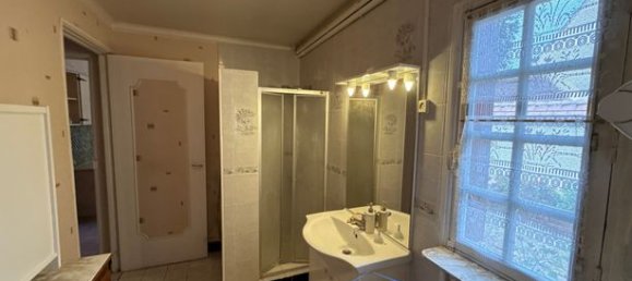 2 bedrooms House in Yonne, France No. 353313 5