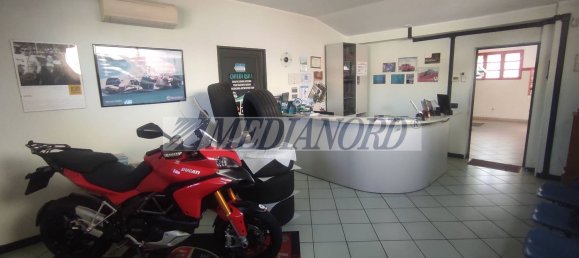 330m² Warehouse in Seriate, Italy No. 364731 7