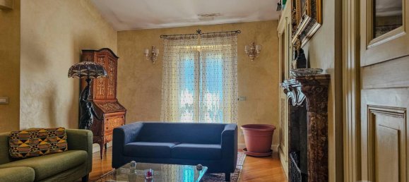 4غرفة شقة في Brescia, Italy رقم 74717 36