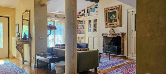 4غرفة شقة في Brescia, Italy رقم 74717 3