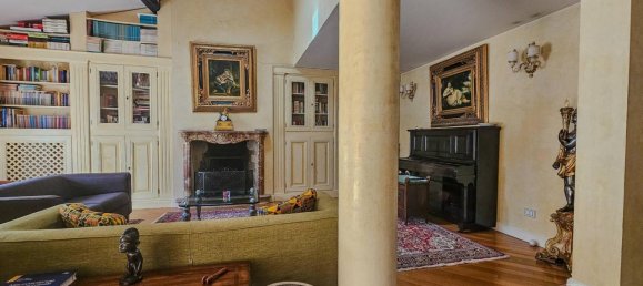 4غرفة شقة في Brescia, Italy رقم 74717 25