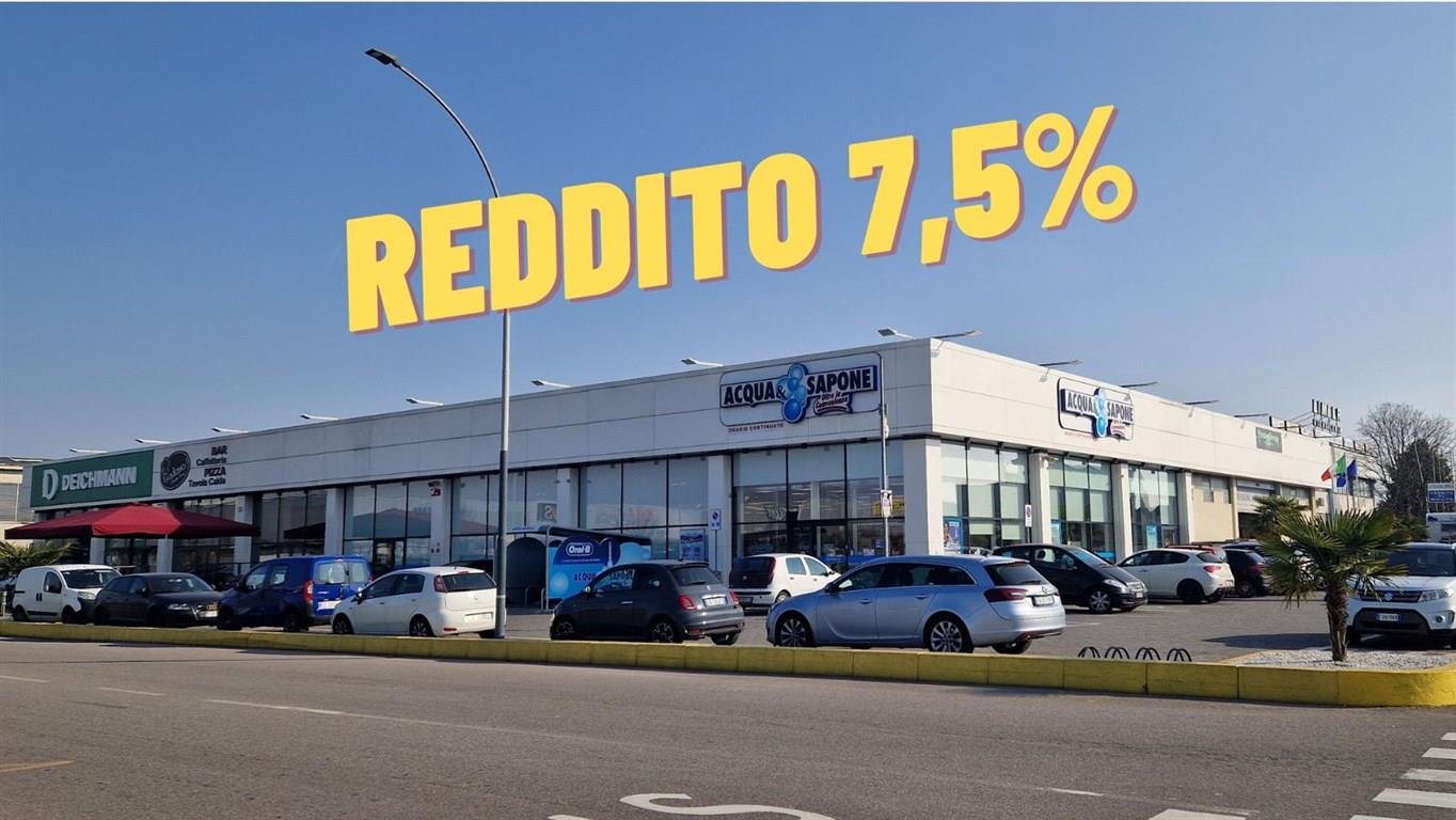 1990m² Building in Buccinasco, Italy No. 4176