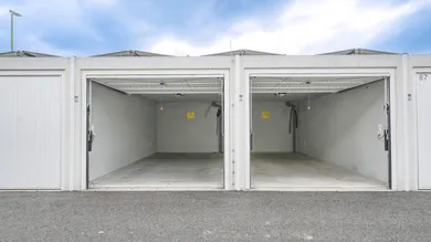  مرآب في Wels, Austria رقم 129092