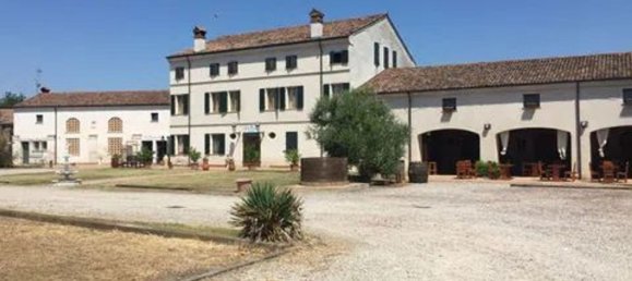 12 bedrooms House in Trecenta, Italy No. 373855 2