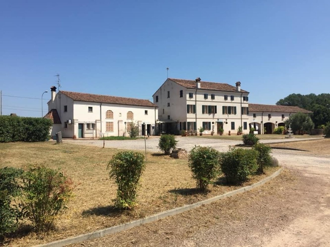 12 bedrooms House in Trecenta, Italy No. 373855