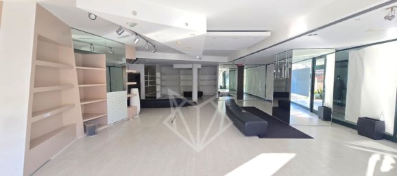 Gewerbliche Immobilie in Bastia Umbra, Italy 278m², Nr. 102118 13