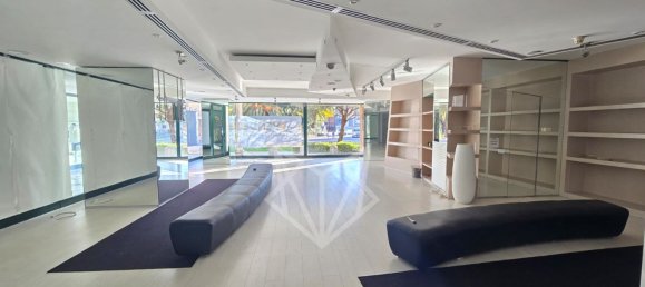 Gewerbliche Immobilie in Bastia Umbra, Italy 278m², Nr. 102118 8