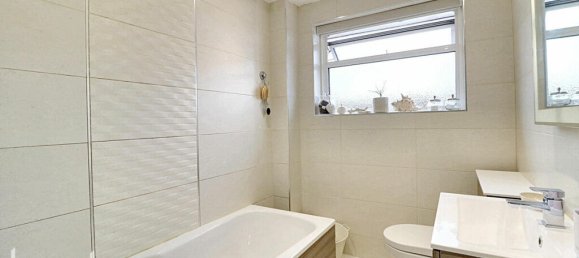 4 bedrooms House in Biggin Hill, United Kingdom No. 4746 9