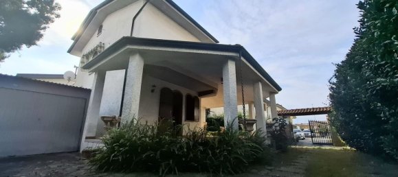 Villa de 8 habitaciónes en Viareggio, Italy No. 153032 5