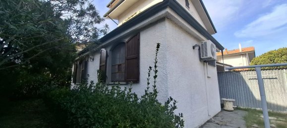 Villa de 8 habitaciónes en Viareggio, Italy No. 153032 15