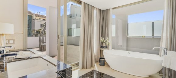 5 Schlafzimmer Villa in Marbella Golden Mile, Spain, Nr. 16656 10