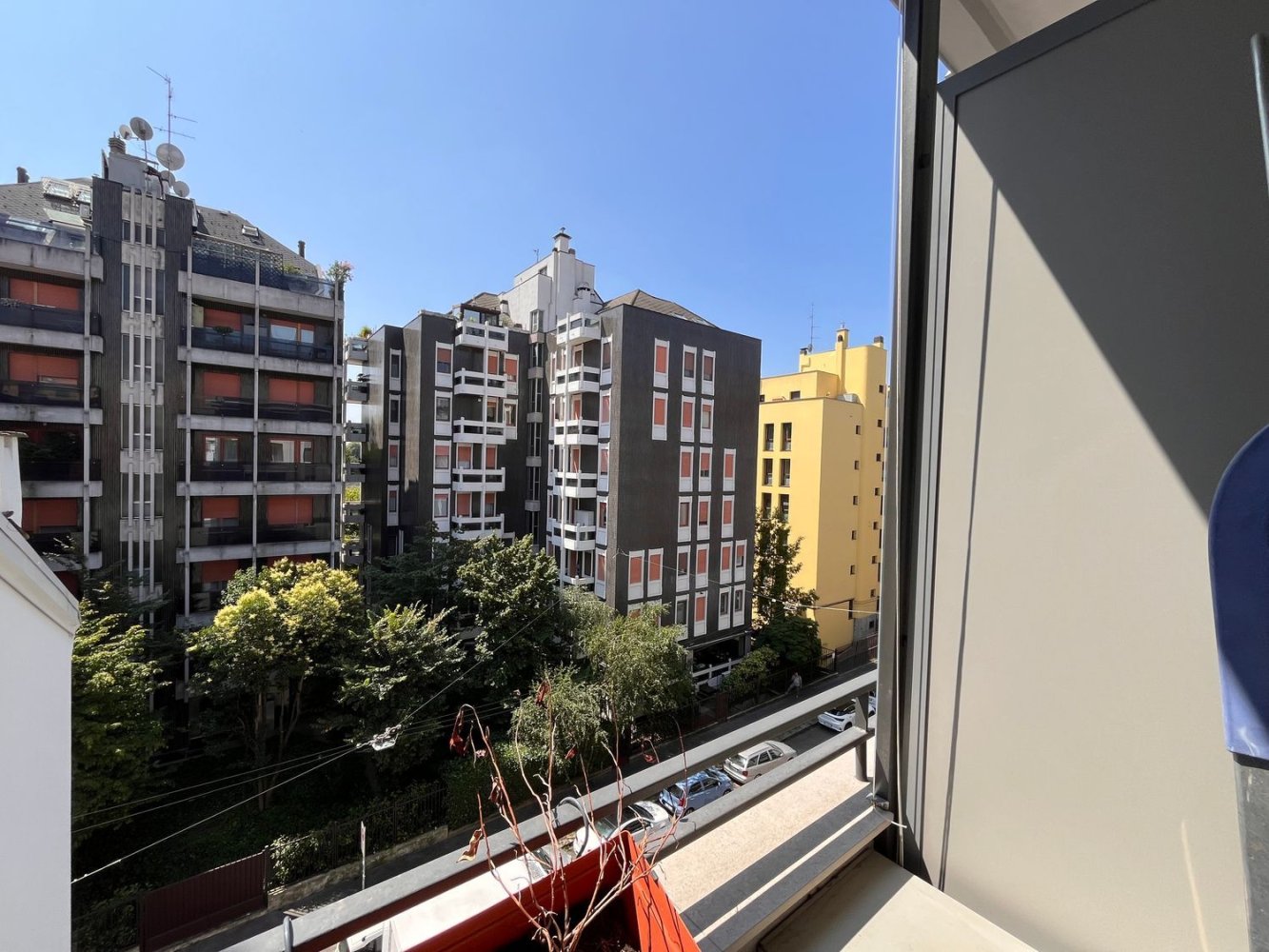 3 Schlafzimmer Wohnung in Milan, Italy, Nr. 366929