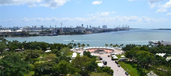 3 dormitorios propiedad comercial en alquiler en Miami, Miami-Dade, Florida, USA № 615233 11