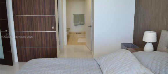 3 dormitorios propiedad comercial en alquiler en Miami, Miami-Dade, Florida, USA № 615233 8