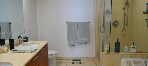 3 dormitorios propiedad comercial en alquiler en Miami, Miami-Dade, Florida, USA № 615233 9