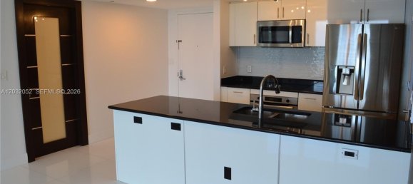 3 dormitorios propiedad comercial en alquiler en Miami, Miami-Dade, Florida, USA № 615233 20