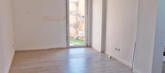 2 bedrooms Apartment in Pisa, Italy No. 350963 2